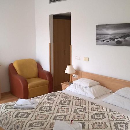 Lilla Wellnessapartman Zalakaros Exterior foto