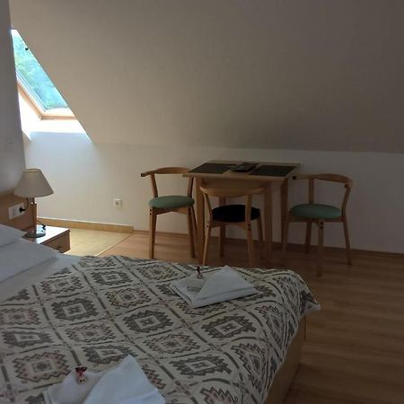 Lilla Wellnessapartman Zalakaros Exterior foto